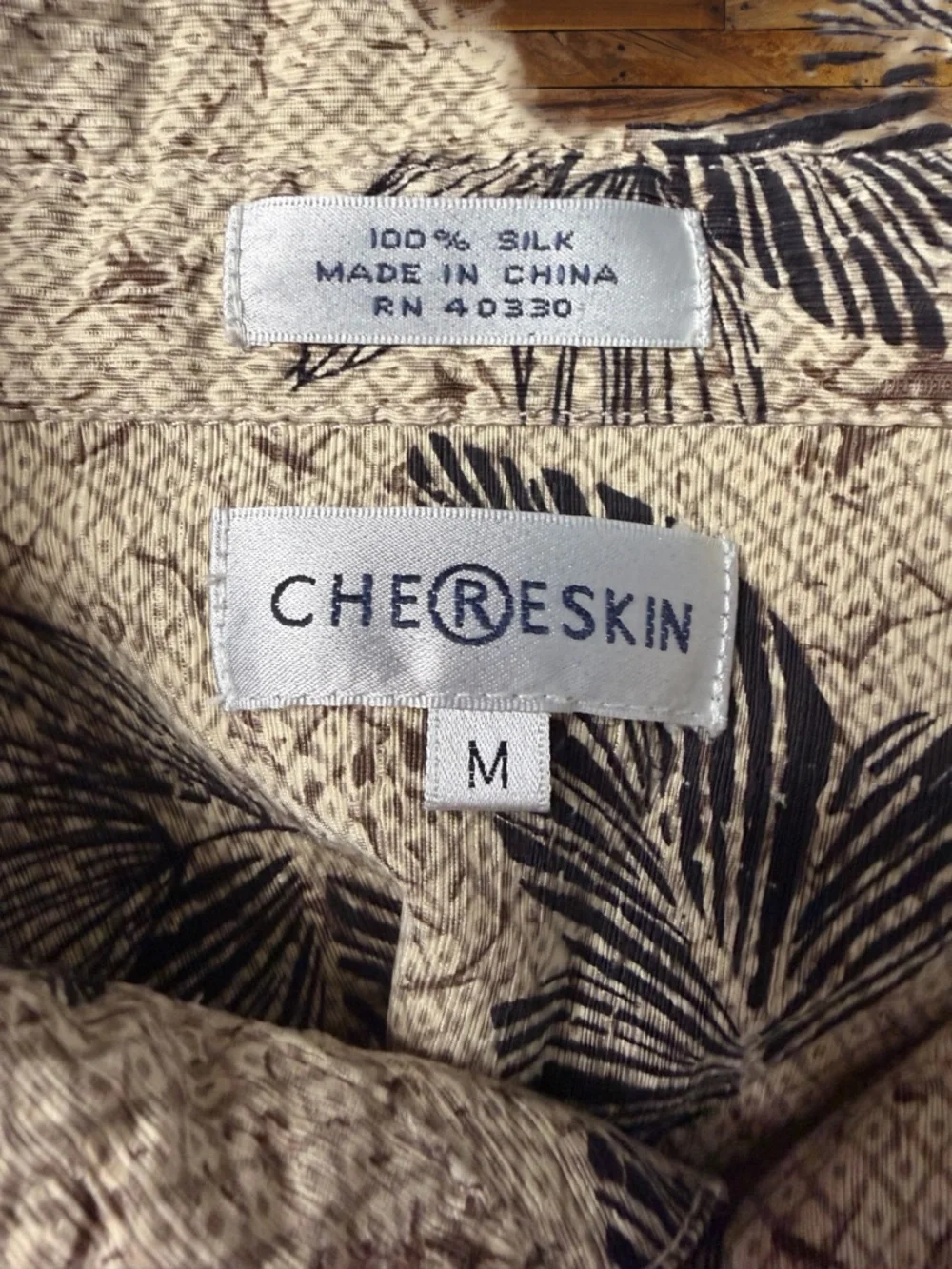 Chereskin 100% Silk Batik Tropical Print Camp Shirt Tan Black Relaxed Fit Size M - Picture 5 of 5